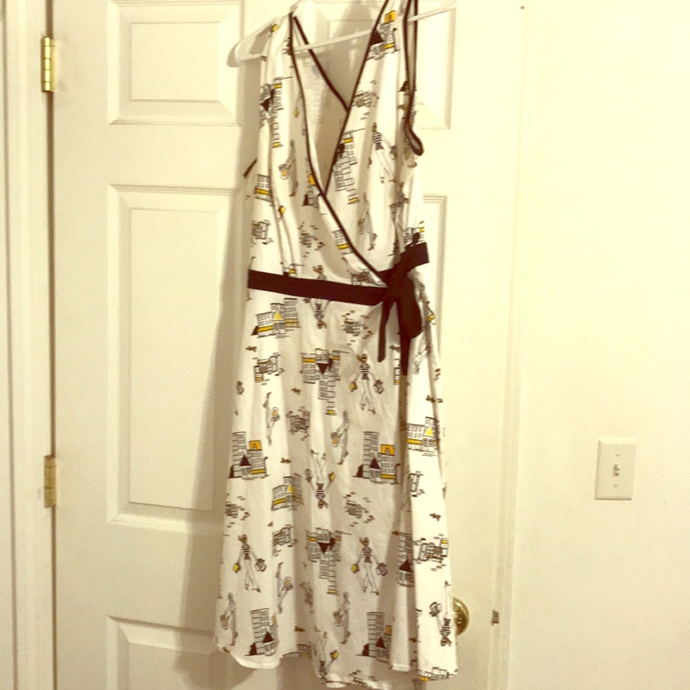 Cityscape wraparound dress size 14